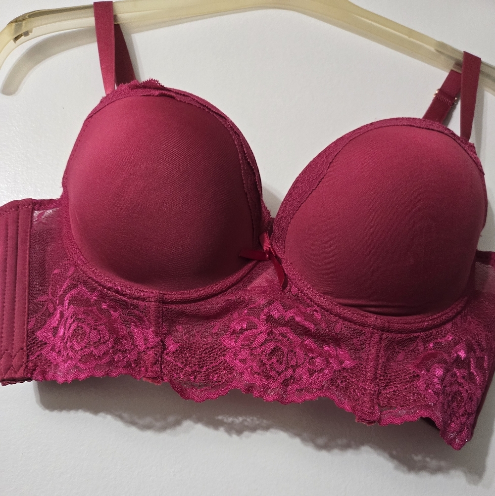 Lace Trim Push-Up Bra (NWOT)
